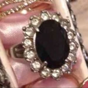 Rare! Avon Black Onyx Rhinestone ring 8.5💍💄💋